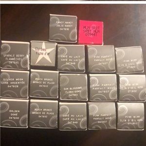 NWT- MARY KAY lipgloss Pink Parfait is now sold out.